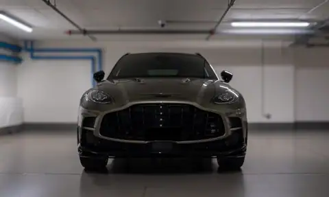 Aston Martin DBX 707 — 2