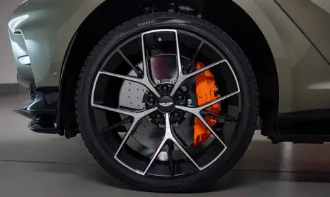 Aston Martin DBX 707 — 12