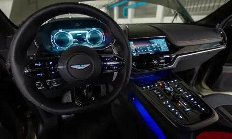 Aston Martin DBX 707 — 17