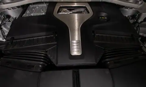 Aston Martin DBX 707 — 21