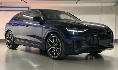 Audi Q8 55 TFSIe Sport — 1