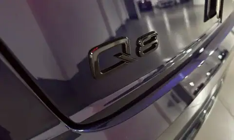 Audi Q8 55 TFSIe Sport — 10