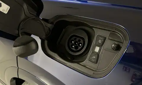Audi Q8 55 TFSIe Sport — 12