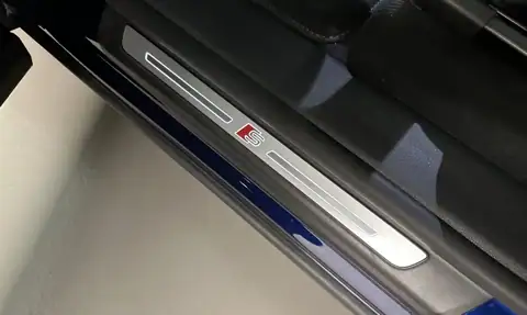 Audi Q8 55 TFSIe Sport — 13
