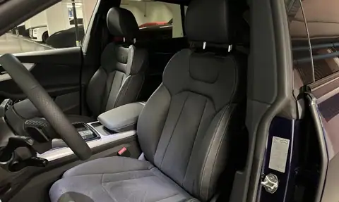 Audi Q8 55 TFSIe Sport — 22