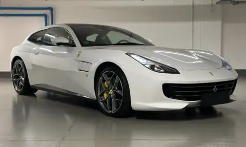 Ferrari GTC4 Lusso T — 1