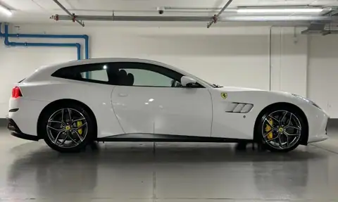 Ferrari GTC4 Lusso T — 3