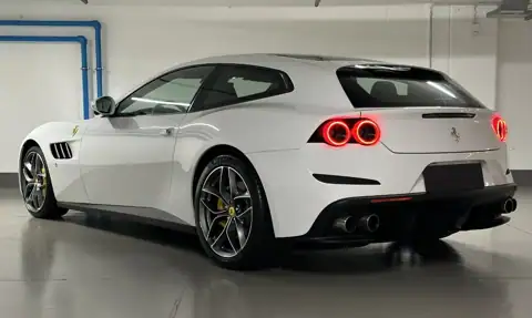 Ferrari GTC4 Lusso T — 6