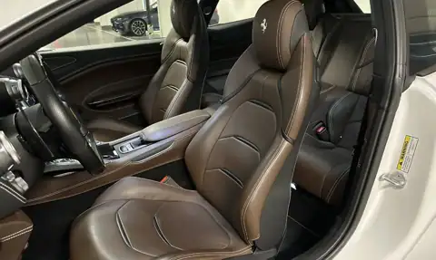 Ferrari GTC4 Lusso T — 15