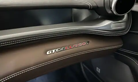Ferrari GTC4 Lusso T — 17