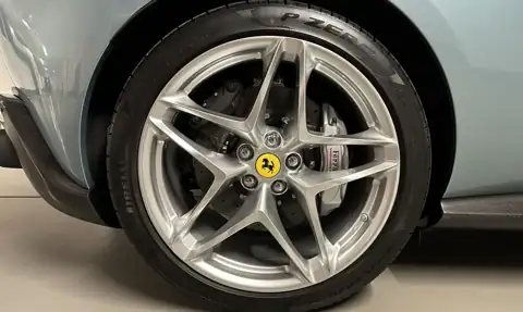 Ferrari Roma Spider — 10