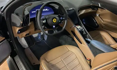Ferrari Roma — 12