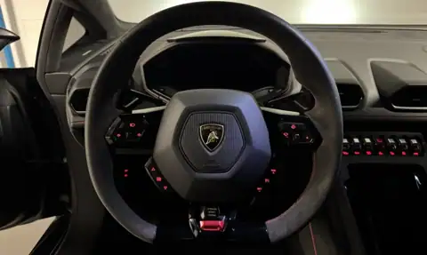 Lamborghini Huracán EVO Coupé — 11