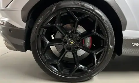 Lamborghini Urus Performante — 9