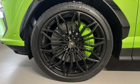 Lamborghini Urus SE — 11