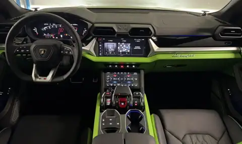 Lamborghini Urus SE — 14