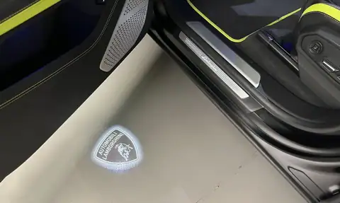 Lamborghini Urus — 19
