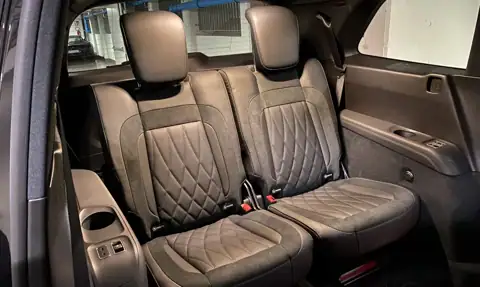 Mercedes GLS 63 AMG 4Matic+ — 24
