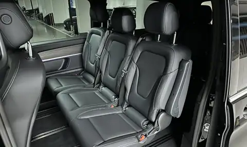 Mercedes V-Class XL 300d 4Matic Extralong — 14