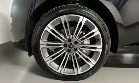 Range Rover LWB HSE D350 Long — 11