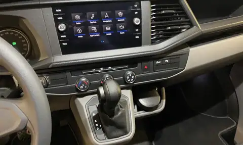 Volkswagen Transporter — 17