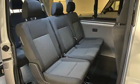 Volkswagen Transporter — 22